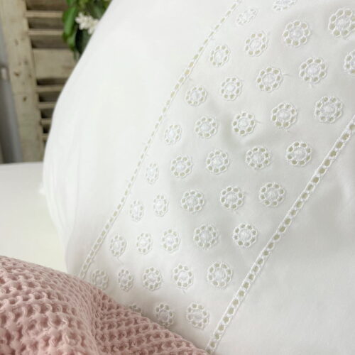 Olivia wit percal dekbedovertrek