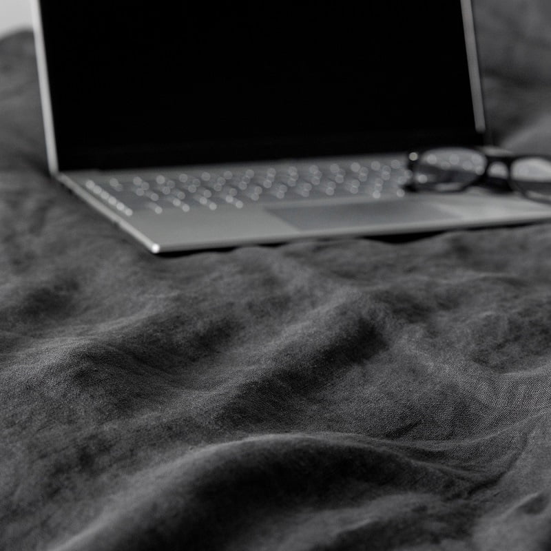 donker grijs linnen dekbedovertrek