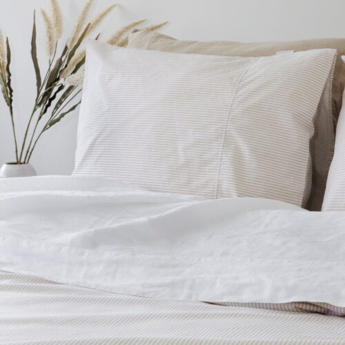 Newport streep beige dekbedovertrek op boot