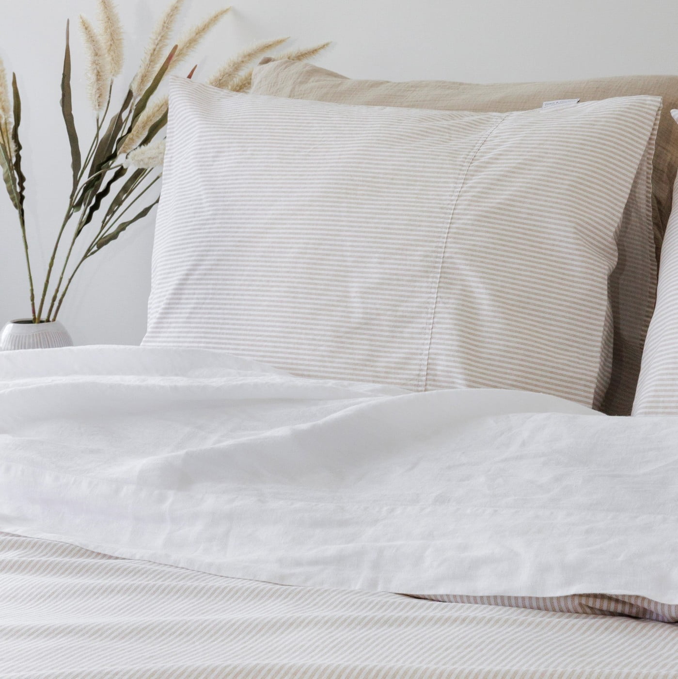 Newport streep beige dekbedovertrek op boot